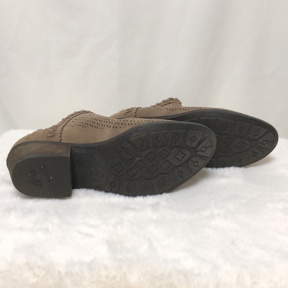 Earth Women’s Peak Perry Suede Booties - Picture 8 of 13